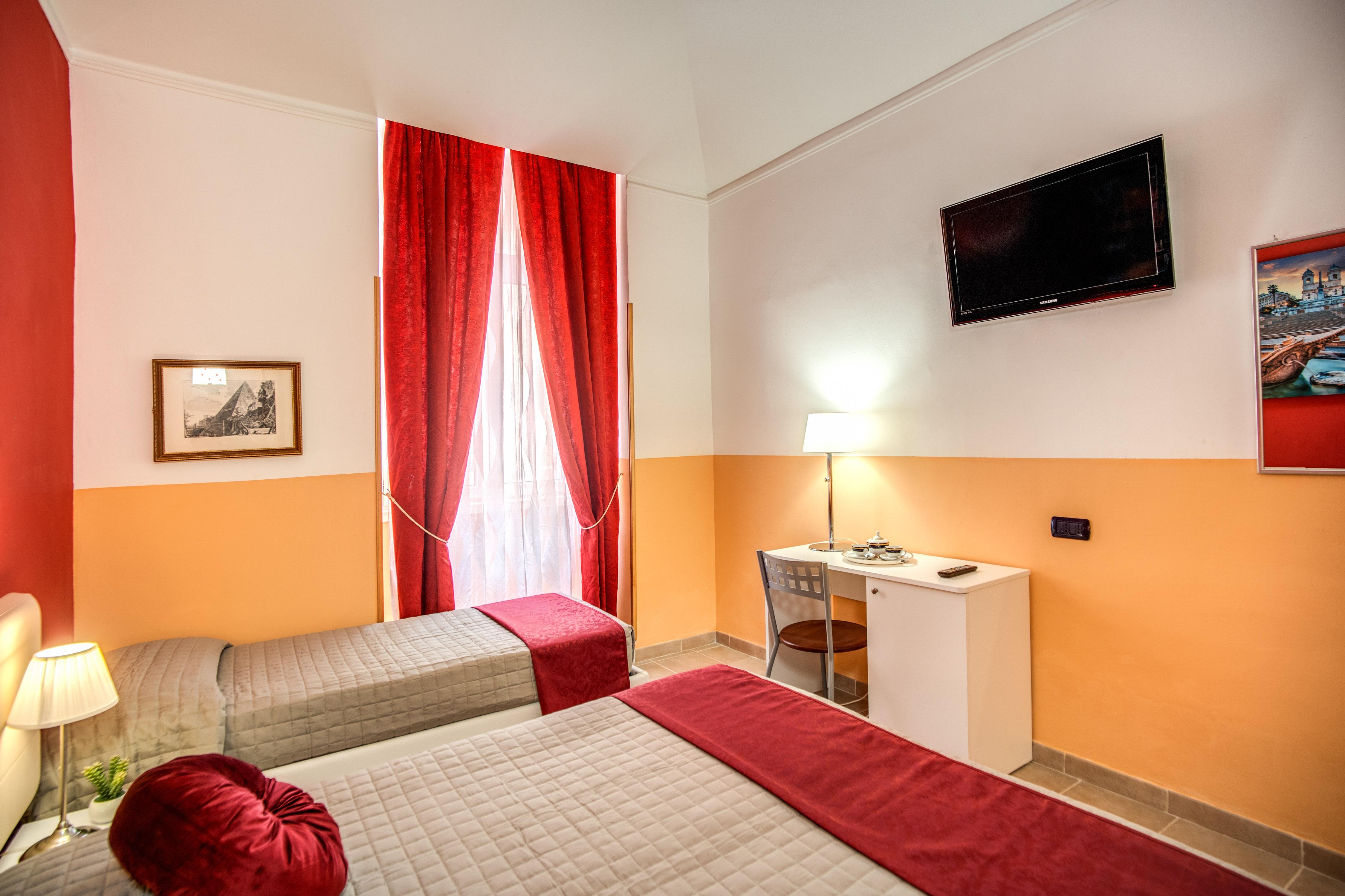 Magnifico Rome Hotel Exterior photo